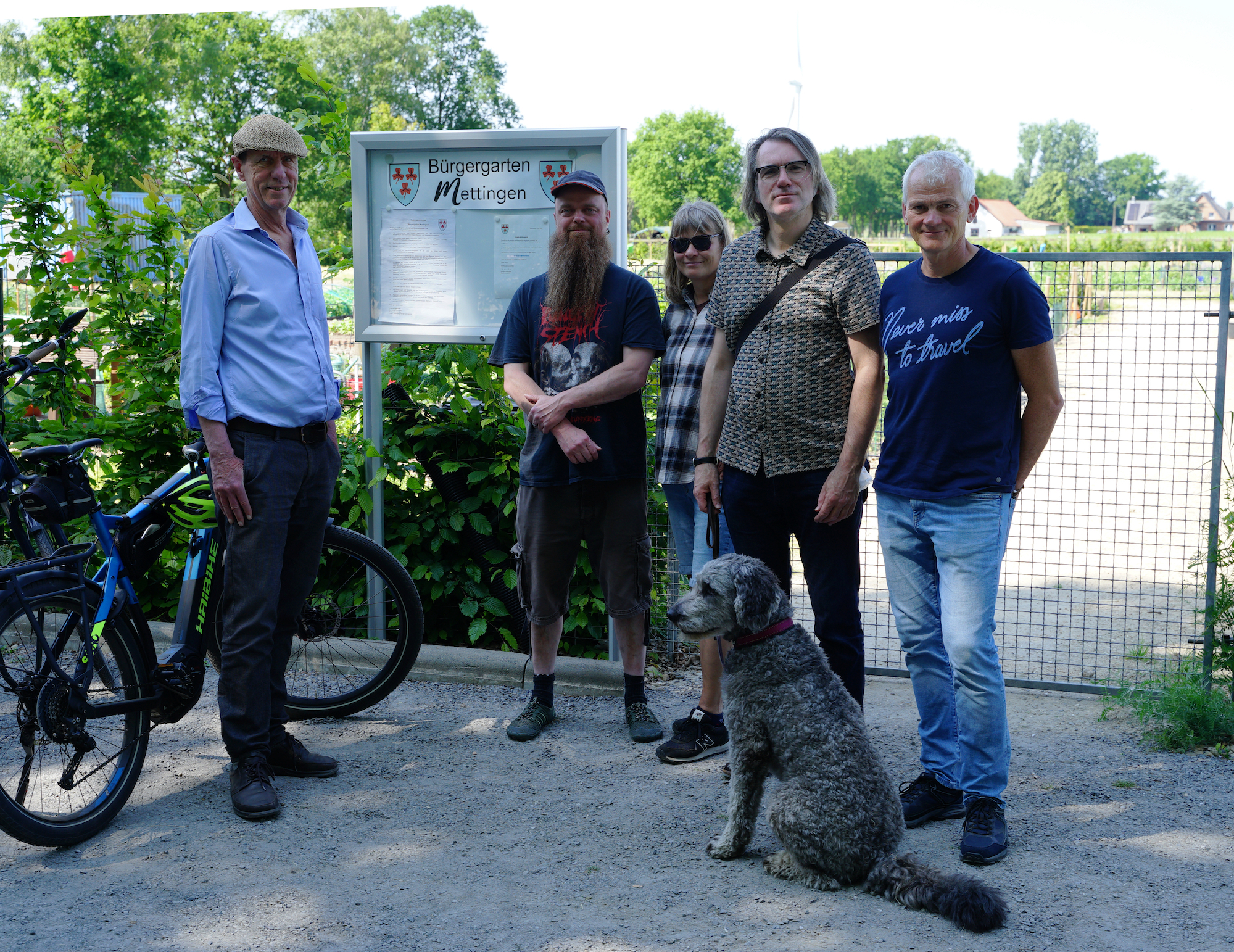Besuch der Grünen aus Westerkappeln im Bürgergarten Mettingen